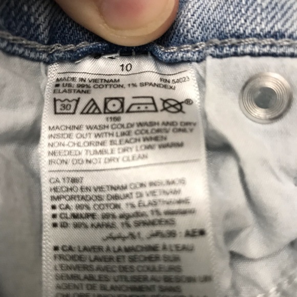 Old navy boyfriend crop - Picture 2 of 3